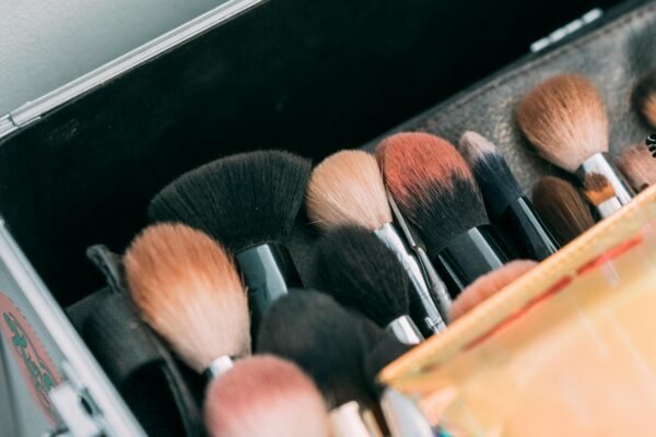 Building Your Basic Makeup Kit: A Beginner's Guide